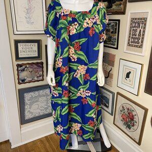 Hilo Hattie Blue Hawaiian Floral Print Short Sleeve MuuMuu Dress Size 2XL